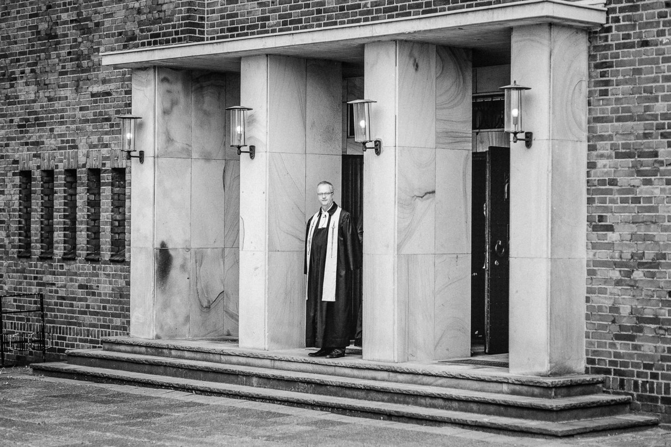 image23